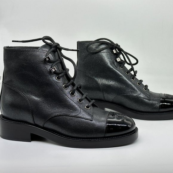 CHANEL 20A Iridescent Leather CC Cap Toe Lace Up Combat Ankle Booties Boots - Picture 10 of 16